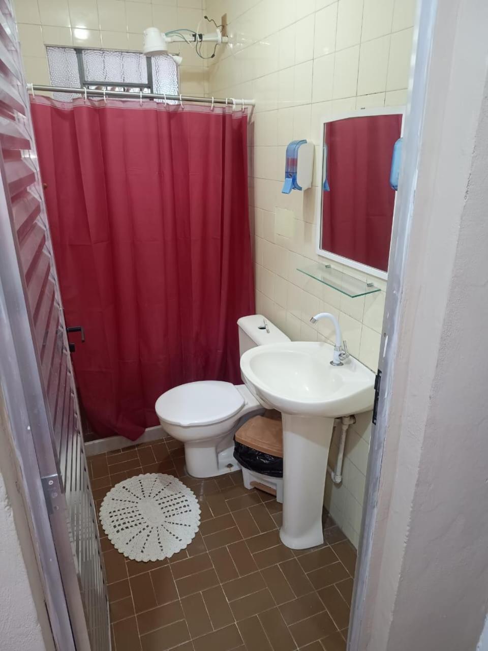 Quartos Em Casa In Caxias Da Paraiso Duque de Caxias Eksteriør billede