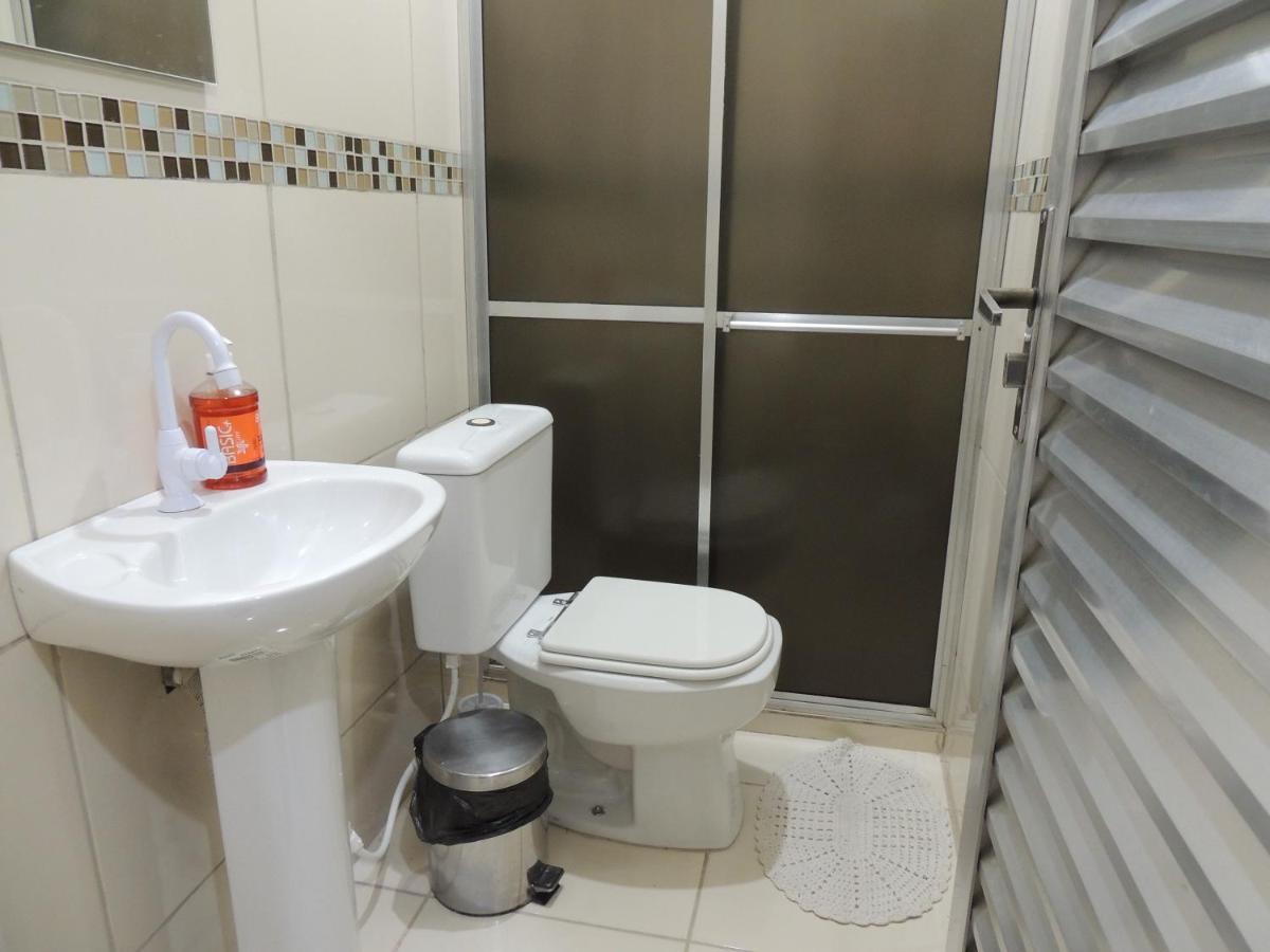 Quartos Em Casa In Caxias Da Paraiso Duque de Caxias Eksteriør billede